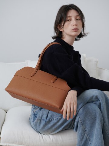 Ople leather shoulder bag series Large Camel
