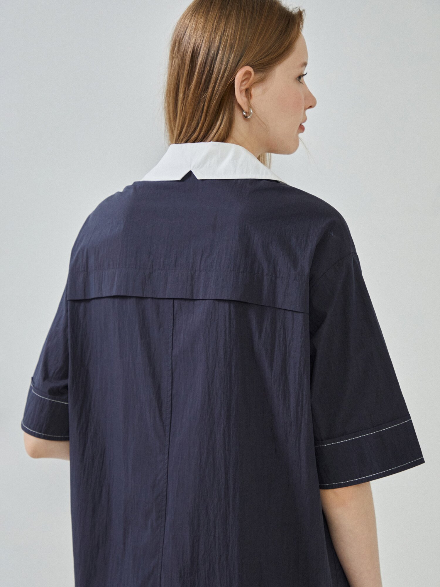아웃 포켓 오픈 칼라 원피스 (NAVY)