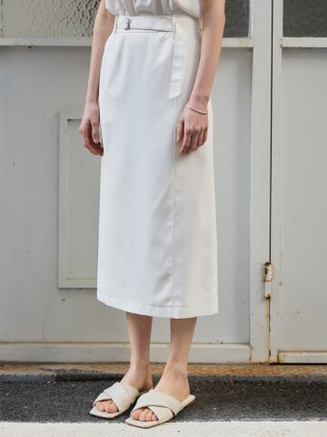 벨트 장식 백 밴딩 H라인 스커트 