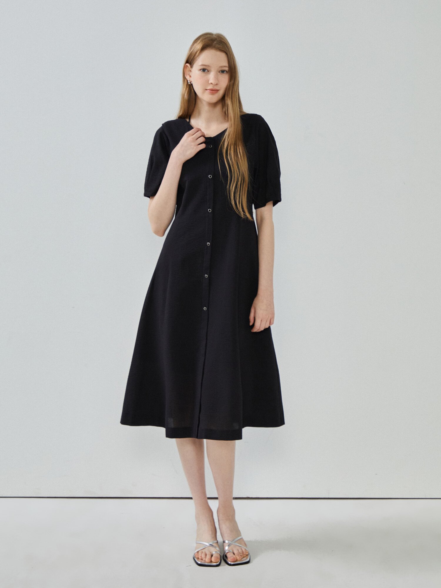 볼륨 슬리브 플레어 원피스 (BLACK)