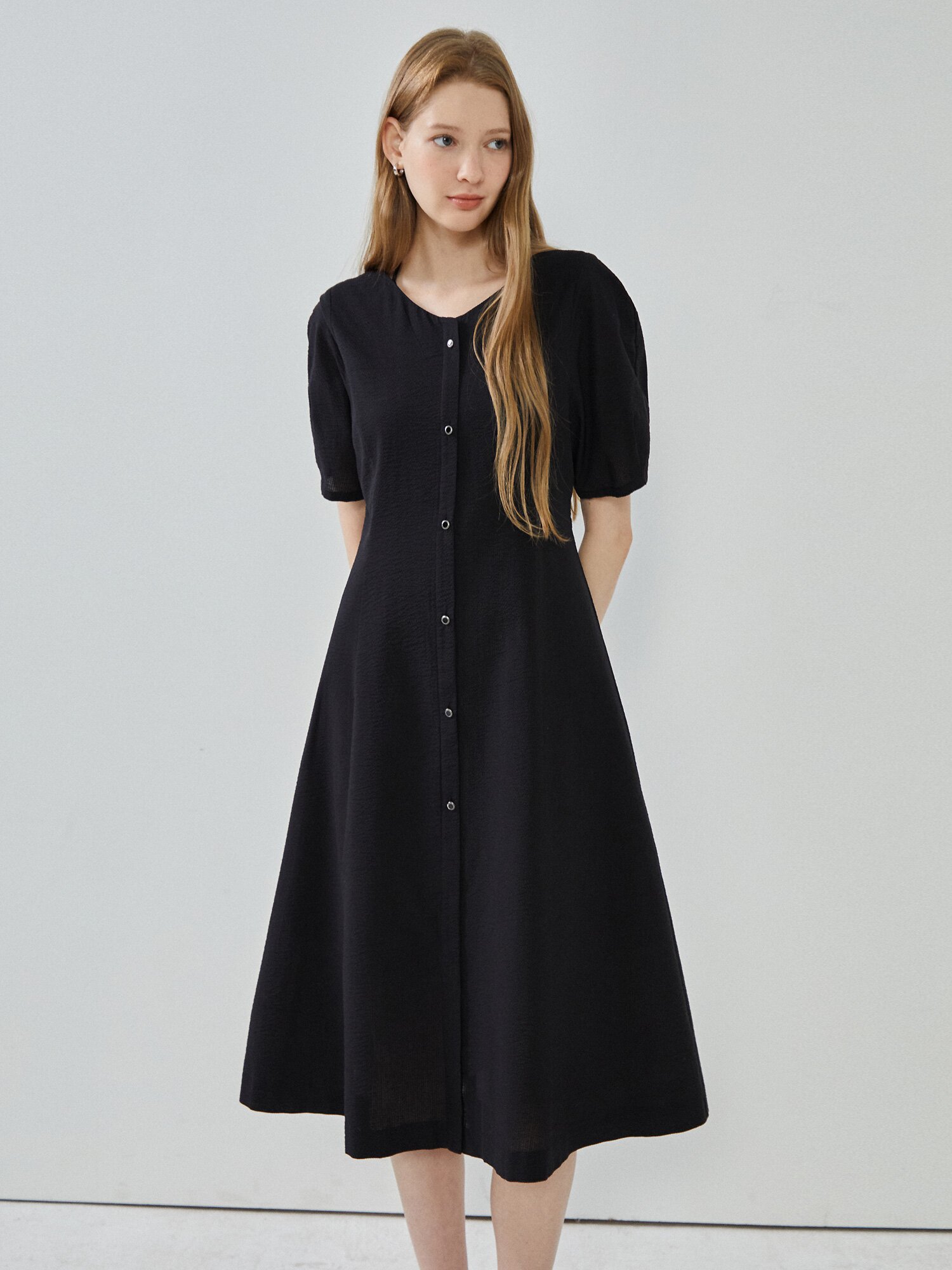 볼륨 슬리브 플레어 원피스 (BLACK)