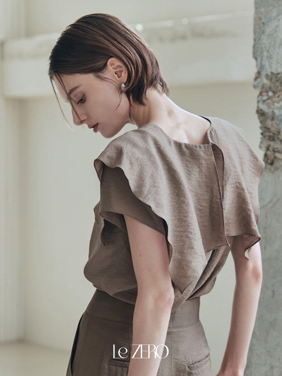 [2컬러] 르제로 플로웨어 프릴 블라우스