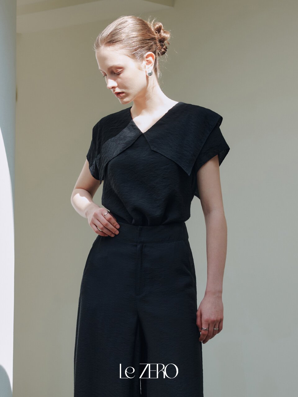 [2컬러] 르제로 플로웨어 프릴 블라우스