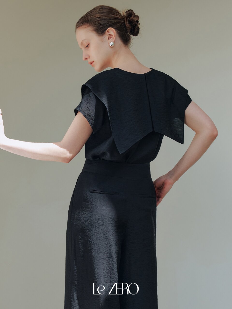 [2컬러] 르제로 플로웨어 프릴 블라우스