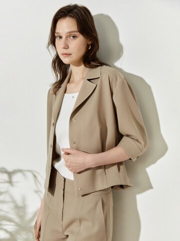 세미 크롭 실루엣 버튼업 재킷 
