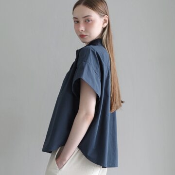 라운디 하프 셔츠