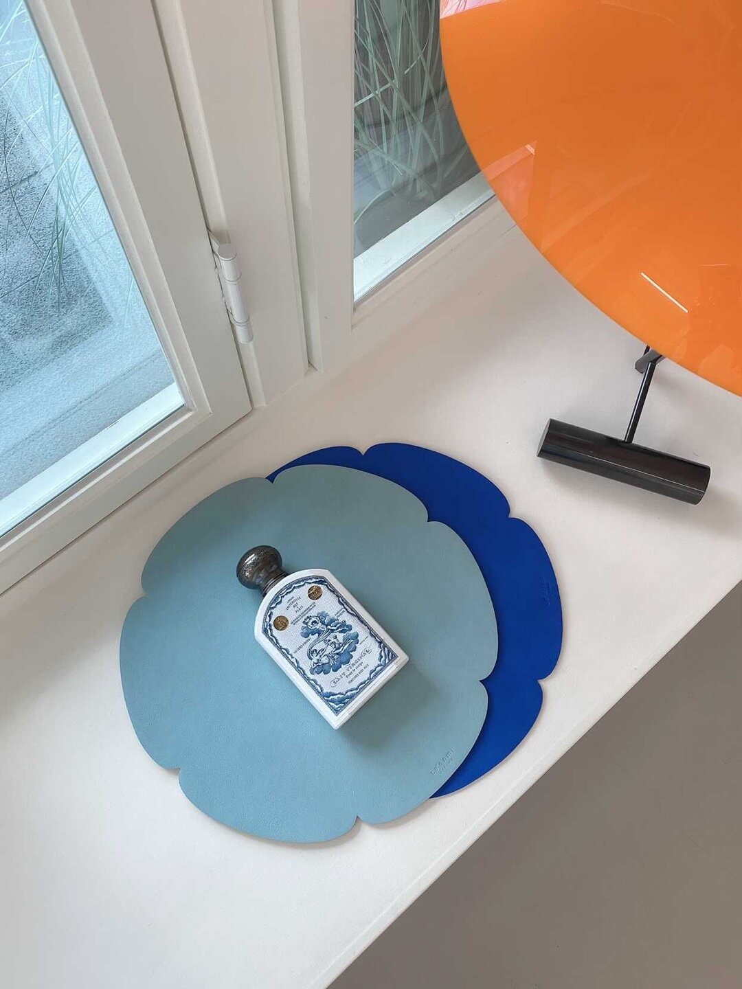 르엔미 플라워 가죽테이블매트 