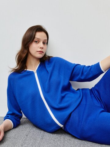 릴렉스핏 집업 배색 후디 니트 