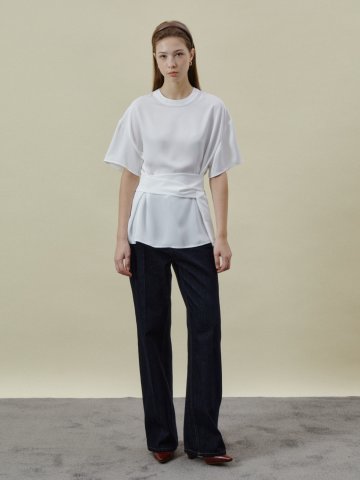 벨트 장식 라운드넥 블라우스 