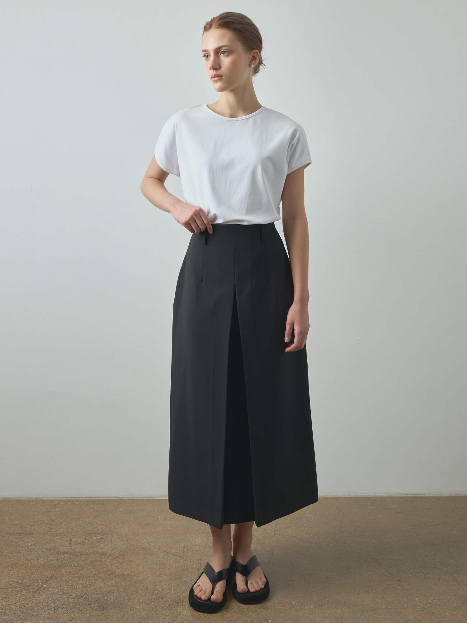 Front Skirt_Black