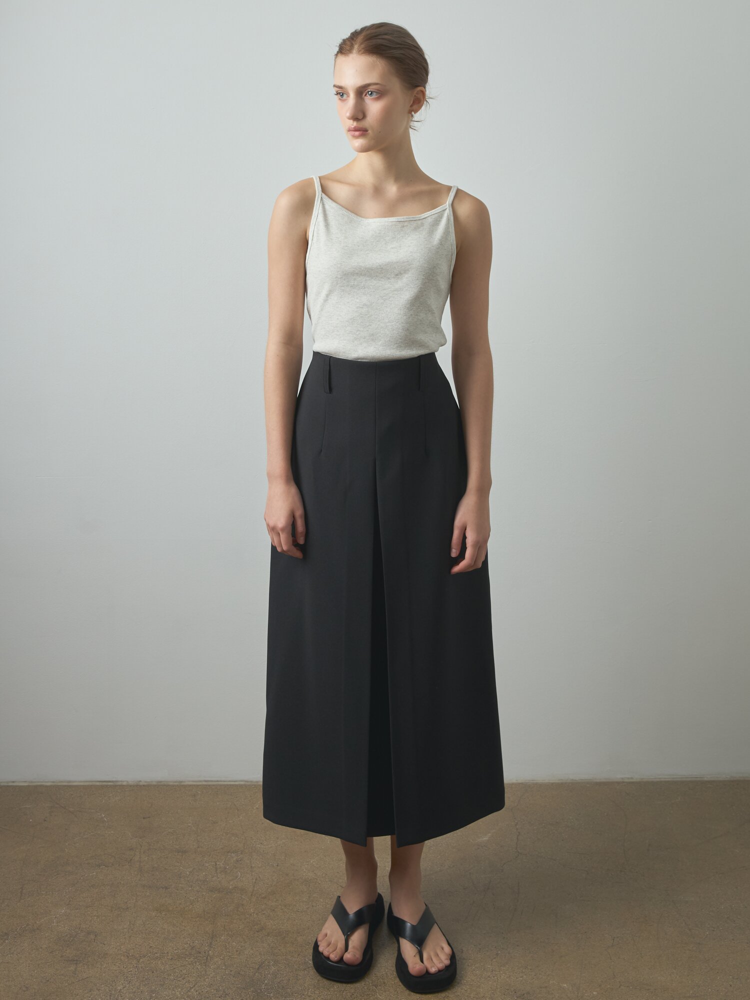 Front Skirt_Black