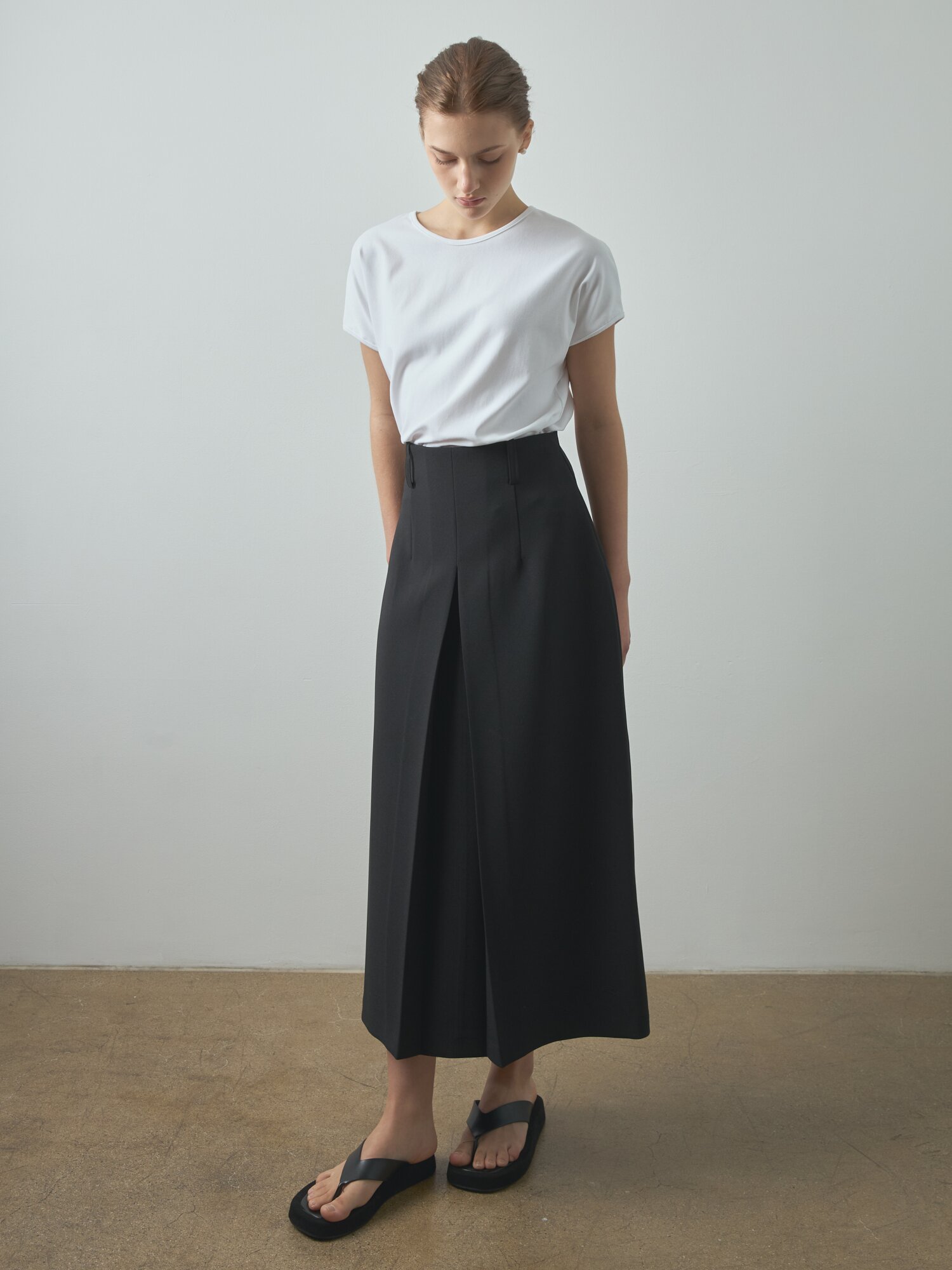 Front Skirt_Black
