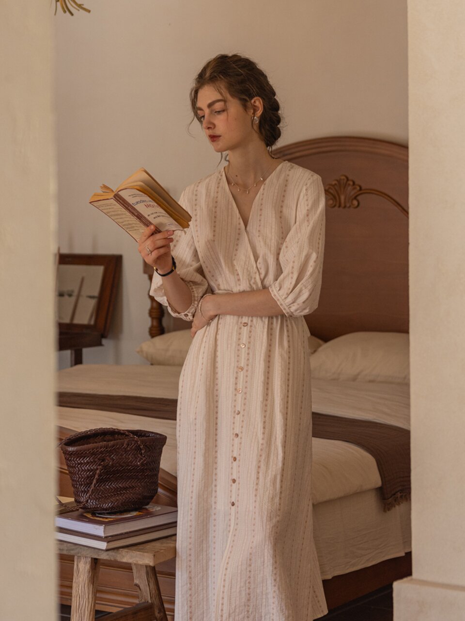DA_V-neck craft wash cotton dress