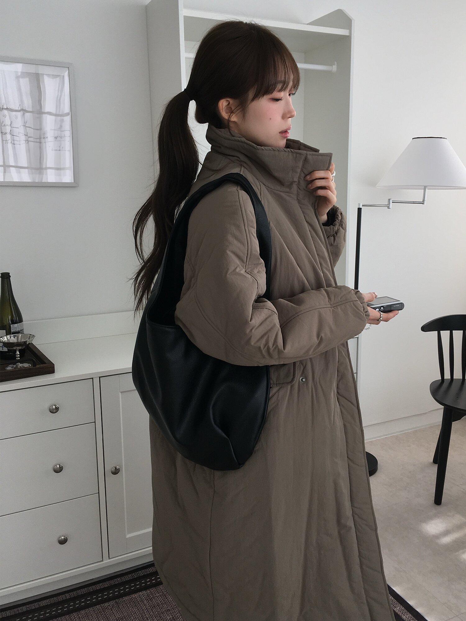 [소재 리뉴얼] Flow Hobo Bag (Black)
