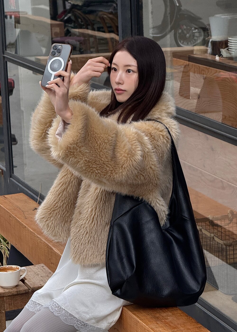 [소재 리뉴얼] Flow Hobo Bag (Black)