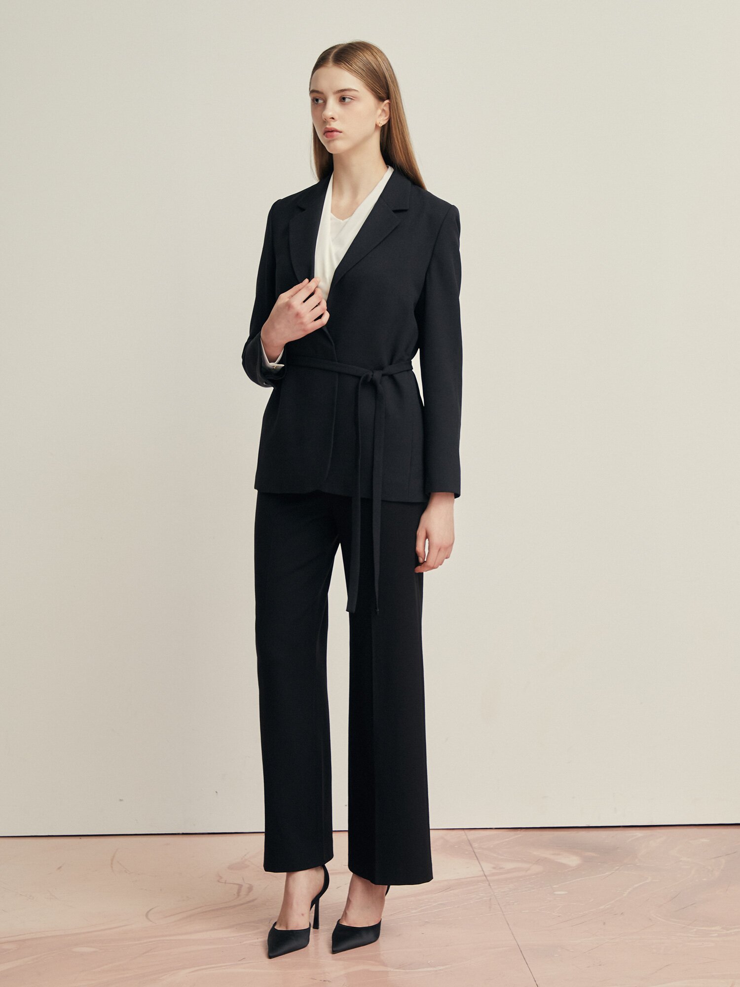 원버클 오픈넥 칼라 벨티드 자켓 (BLACK)