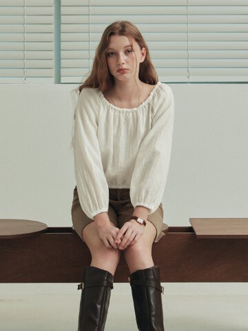 블리스 셔링 블라우스 / 크림
