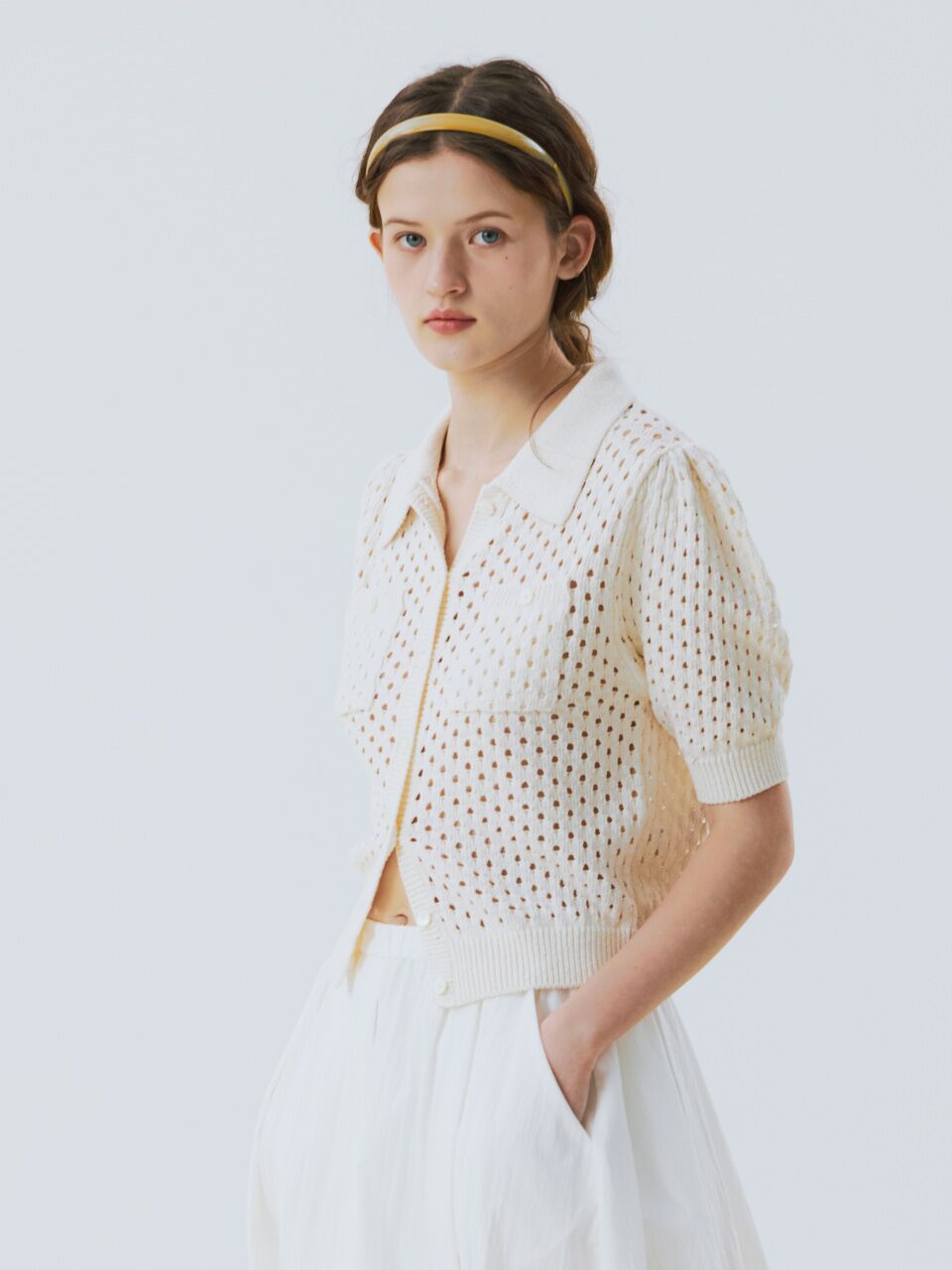 Hole in twide knit Ivory