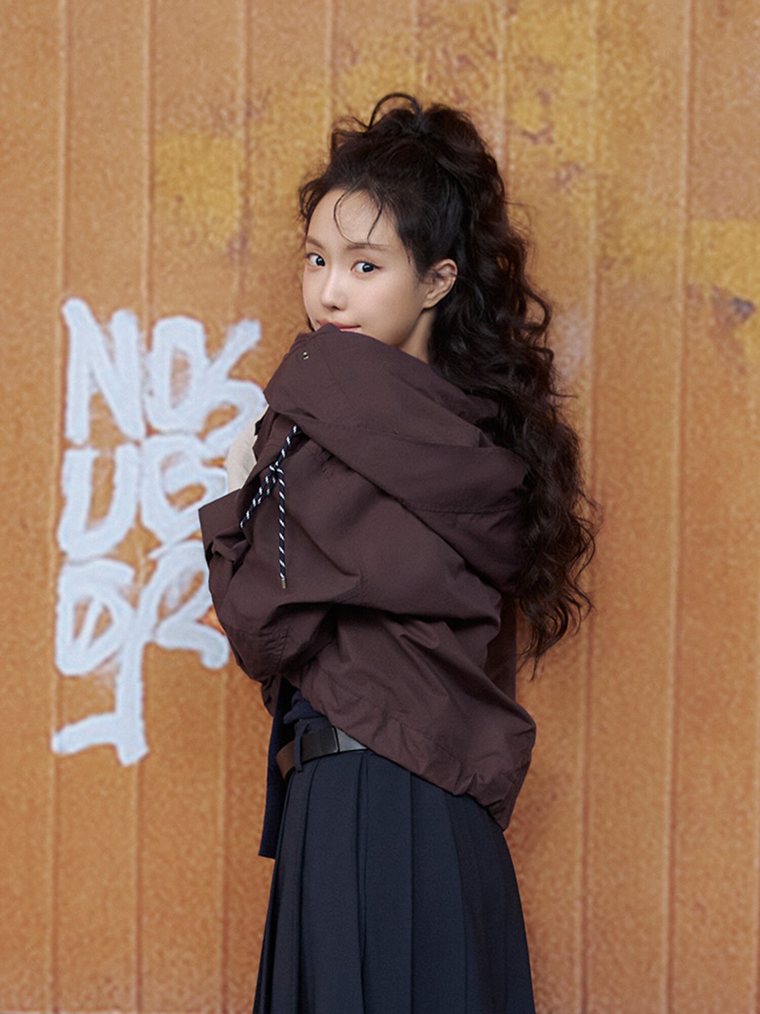 스트링 후드 윈드점퍼 (BROWN)