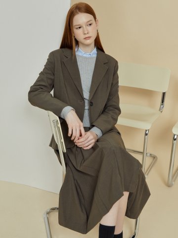 테이프 포켓 싱글 투 버튼 셋업 자켓 