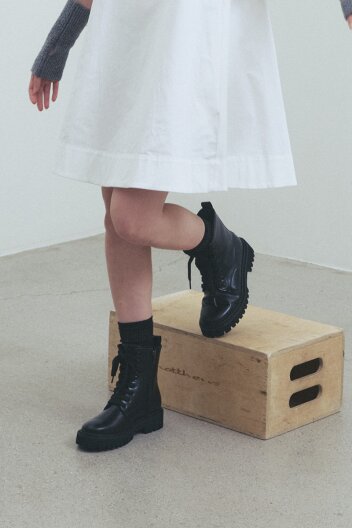 EO2515B Lace-up Walker Boots