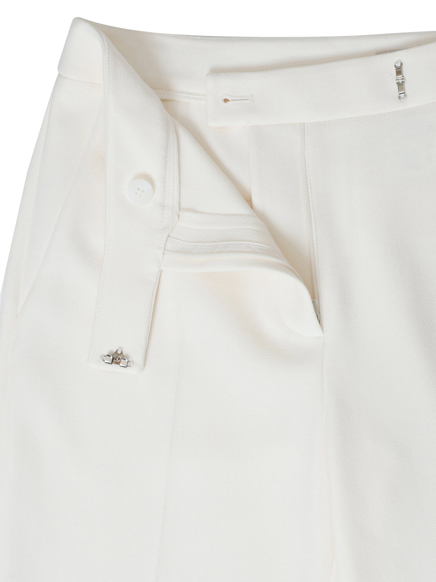 스판 버튼 디테일 슬랙스 팬츠 (IVORY)