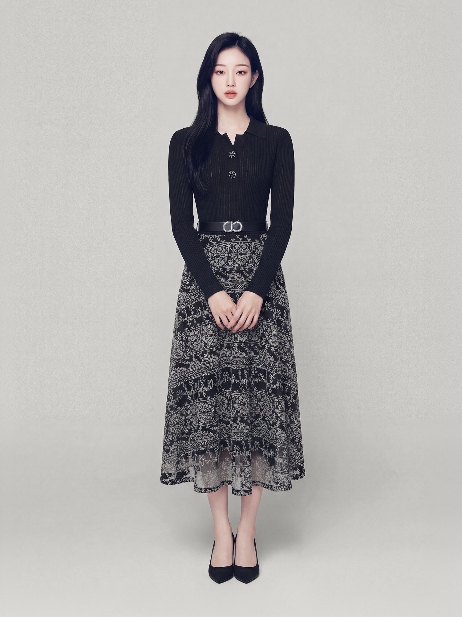 크로셰 오픈 칼라 롱 플레어 니트 원피스 (BLACK)