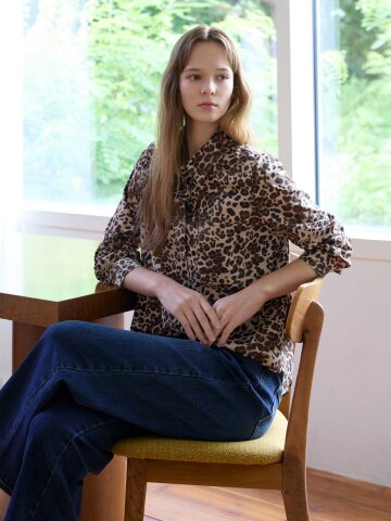 백 슬릿 포켓 칼라 셔츠 블라우스 