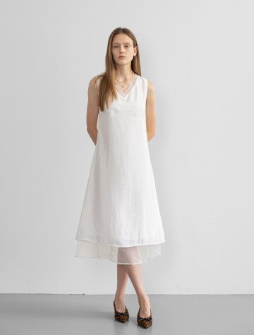 IT_Lace neck and hem dress_2color