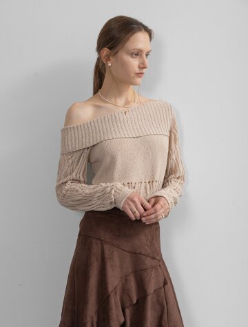IT_Hollow off-shoulder knit top_2color