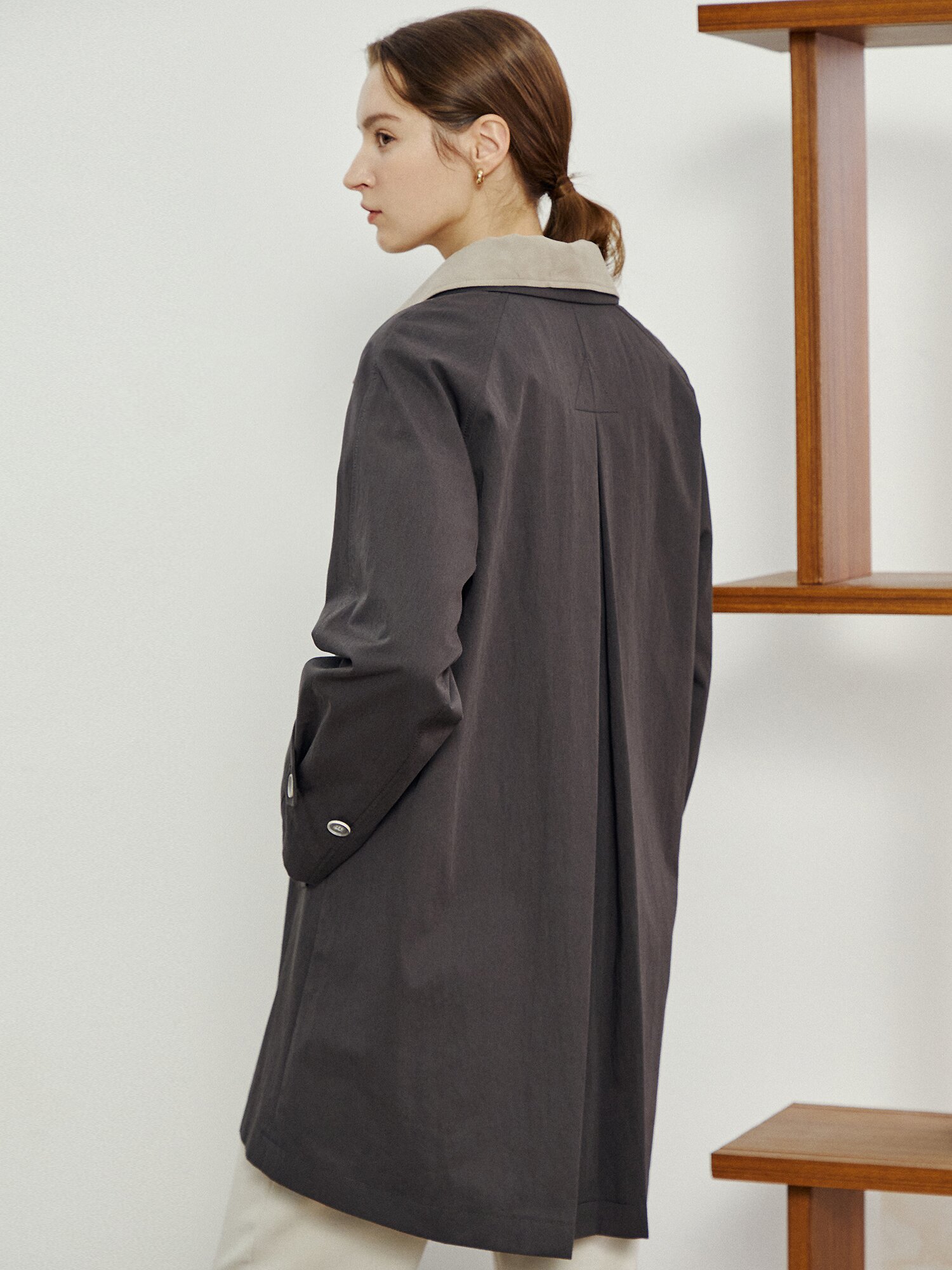 코튼 블렌드 디터쳐블 칼라 트렌치 코트 (DARK GREY)