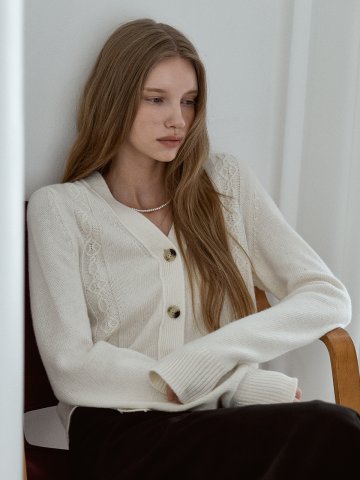 Cozy Cable Knit Cardigan - Ivory