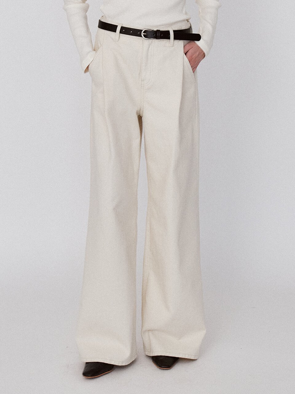 Cotton Wide One Tuck Pants - Cream