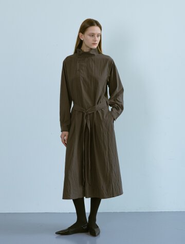 BA_High-neck long-sleeved dress_BROWN