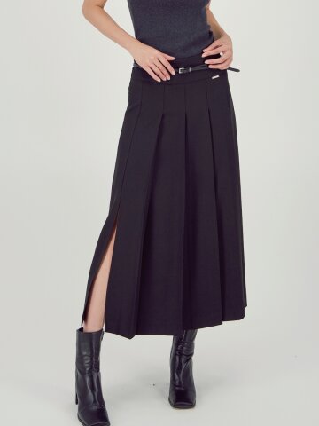 Urban Pleats Skirt _Black