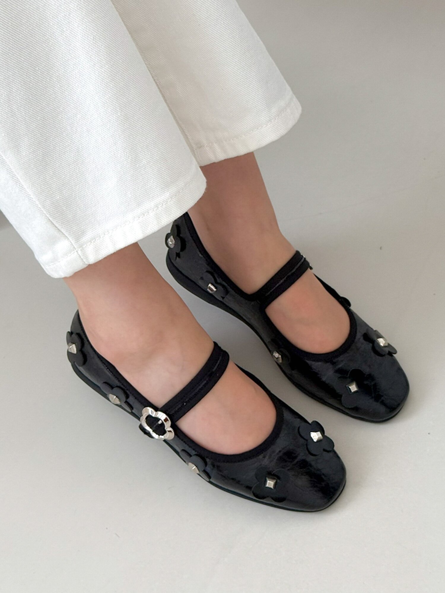 씨렌 소가죽 플라워 메리제인 플랫 2cm