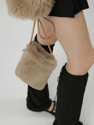 미니미니 스트랩 숄더백_MW3WBG06X