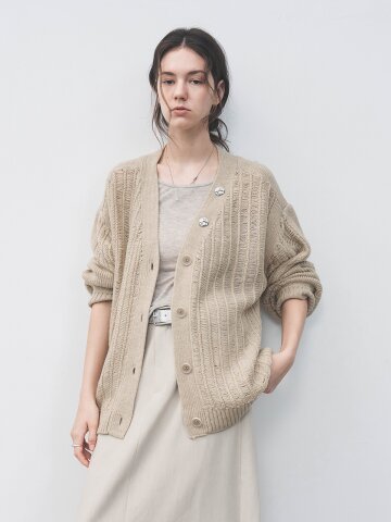 TG_Button point wool cardigan