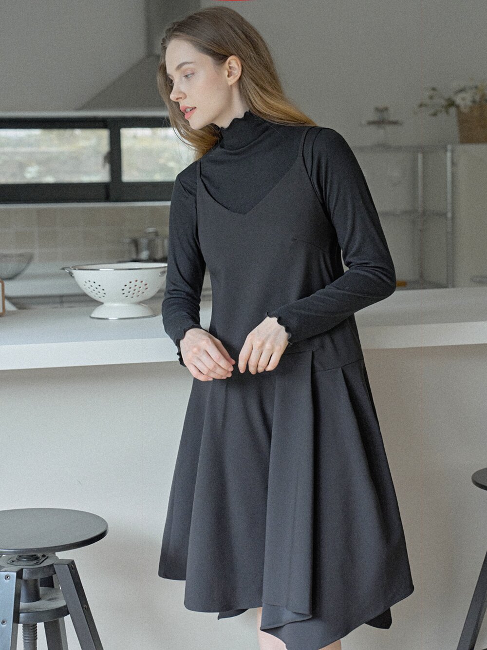 Unbalanced Flare Sleeveless Dress - BLACK
