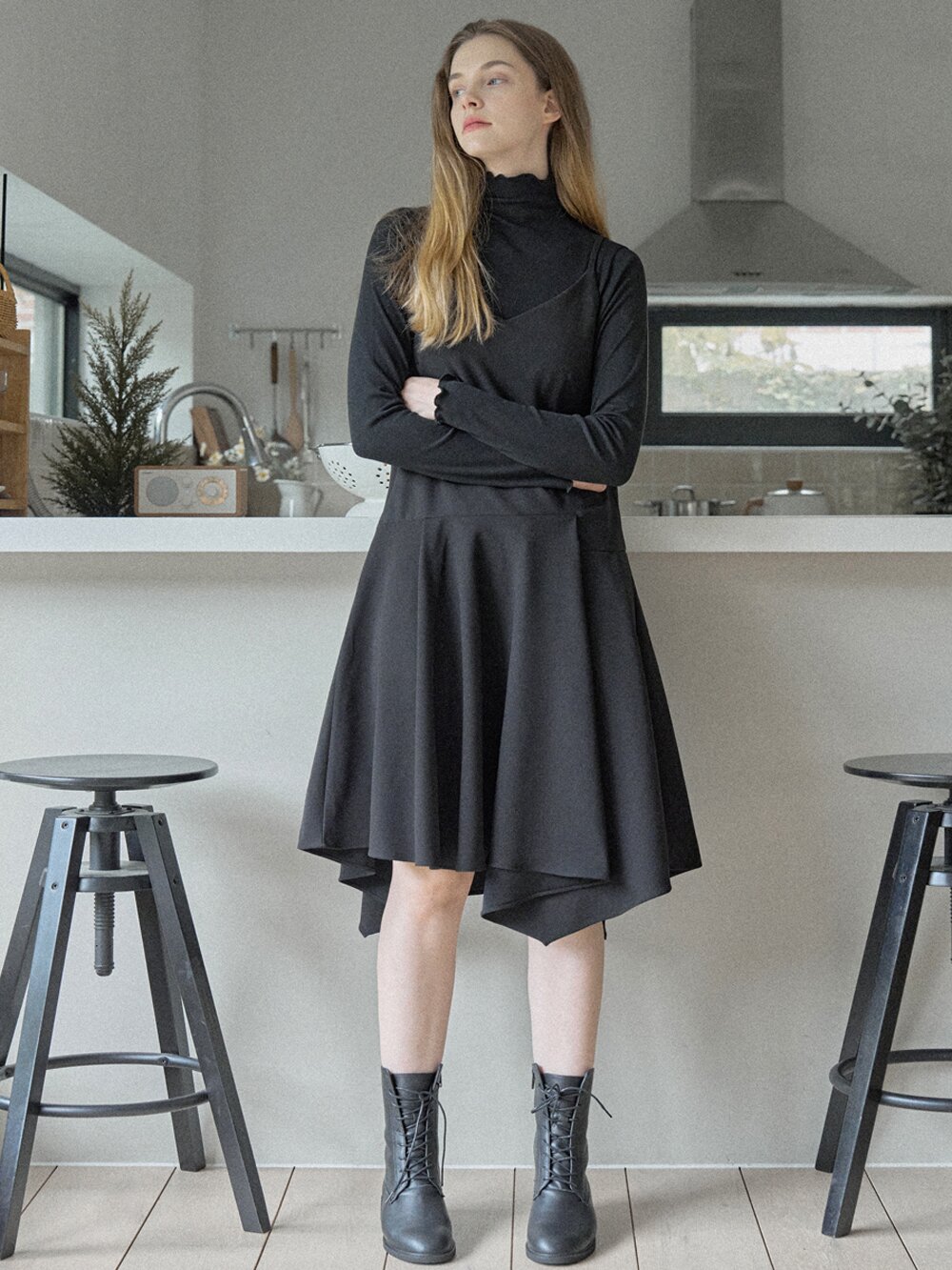 Unbalanced Flare Sleeveless Dress - BLACK