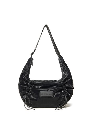 [UNISEX] 글로시 드로우스트링 미디 호보백 - 블랙 HDWK022BXZBLK