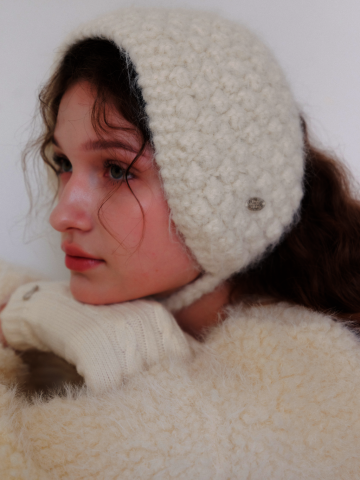 POMPOM EARCUFFS [ CREAM ] [H003CR]