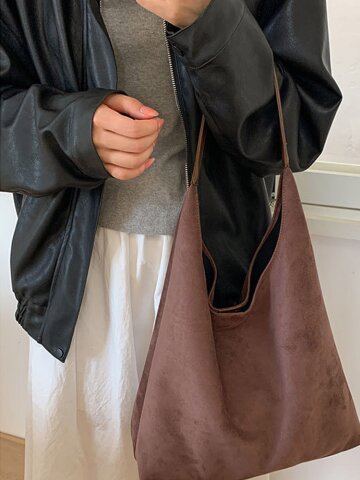 리안리 스웨이드 가방 호보백 가을 겨울 숄더백 파우치 포함 M181