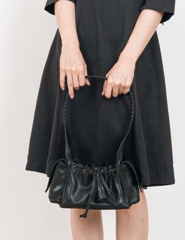 [천연가죽] 위빙 핸들 백 블랙