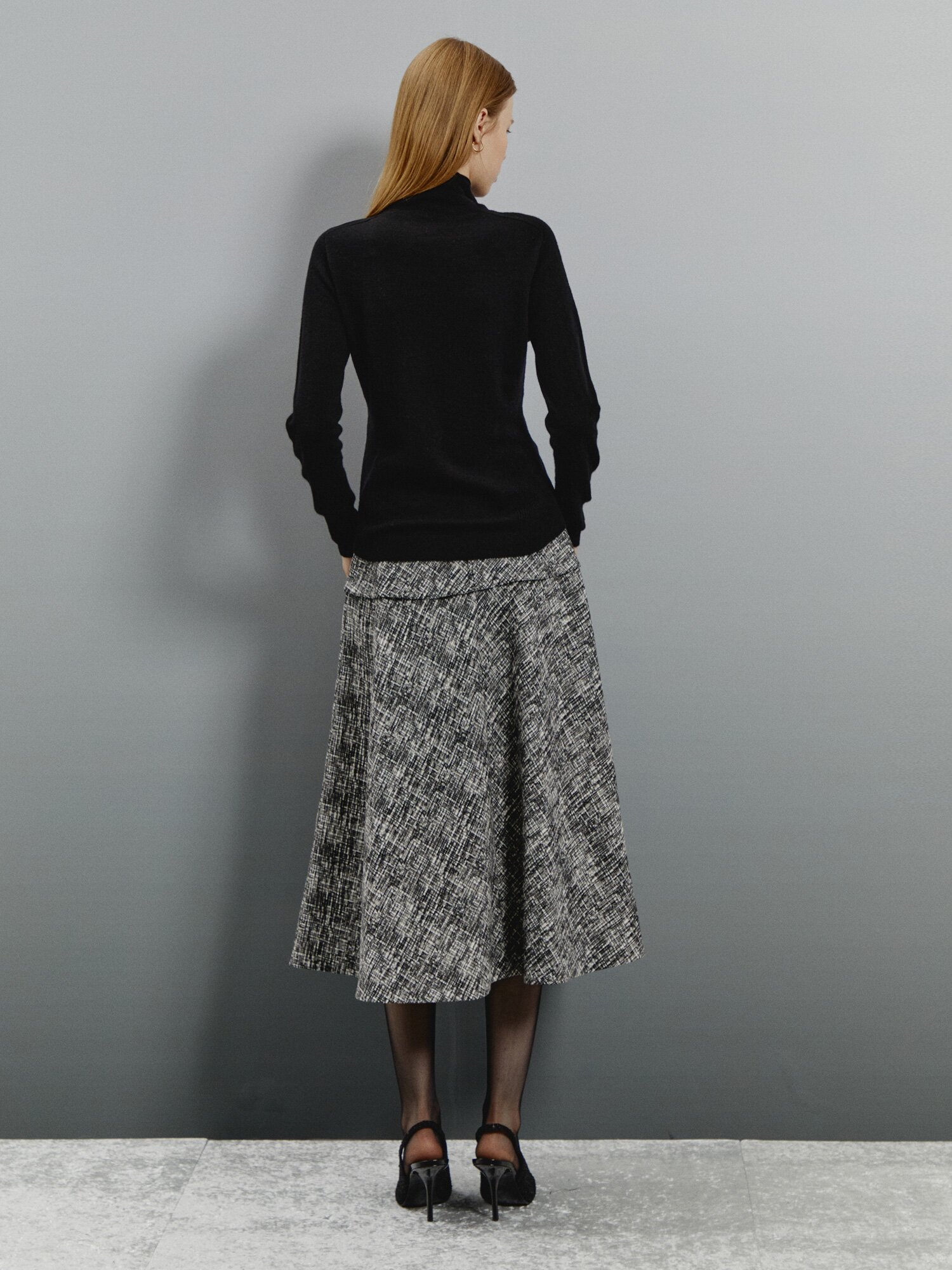 모던 베이직 하프넥 울 니트 탑 (BLACK)