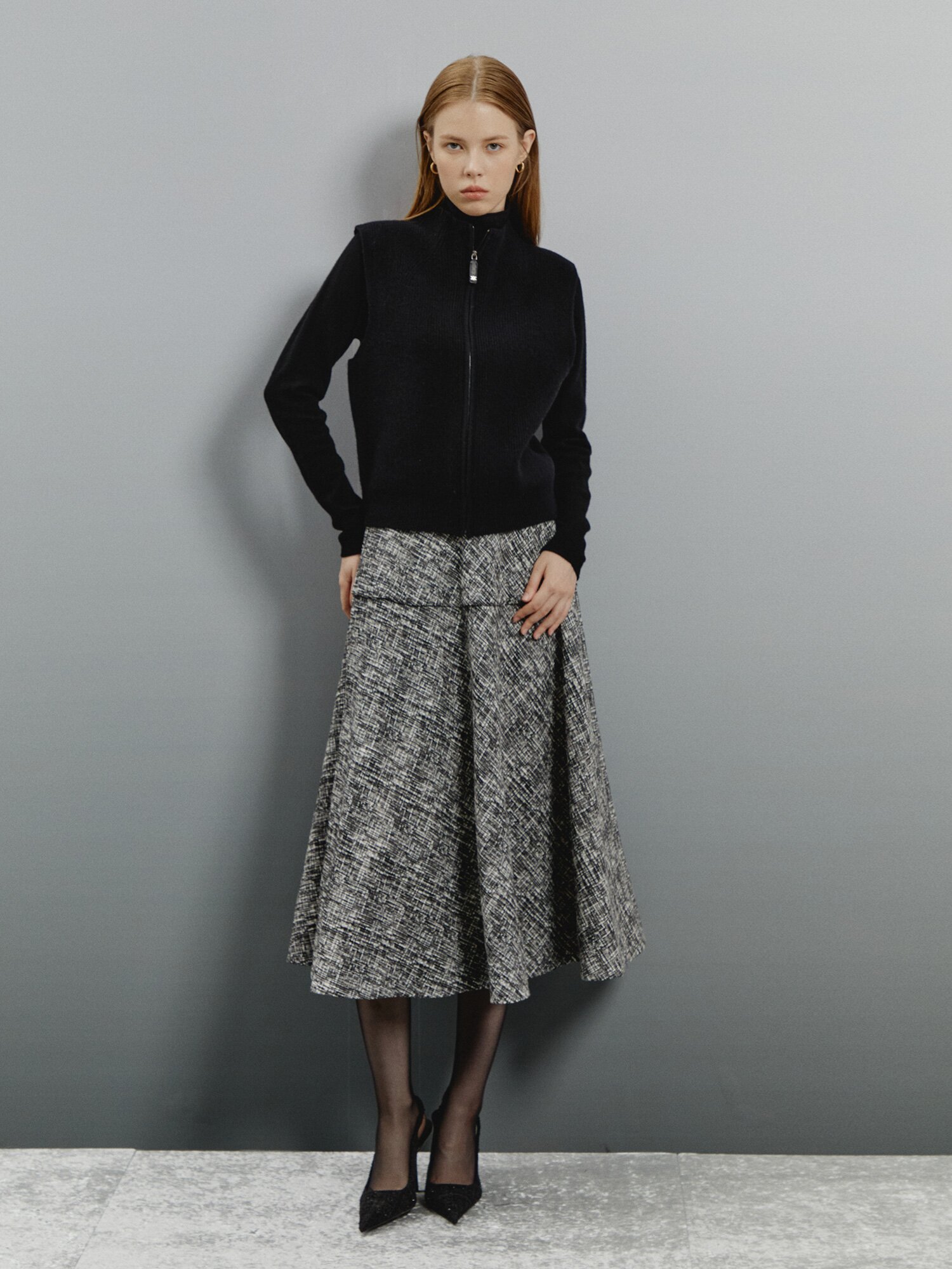 모던 베이직 하프넥 울 니트 탑 (BLACK)