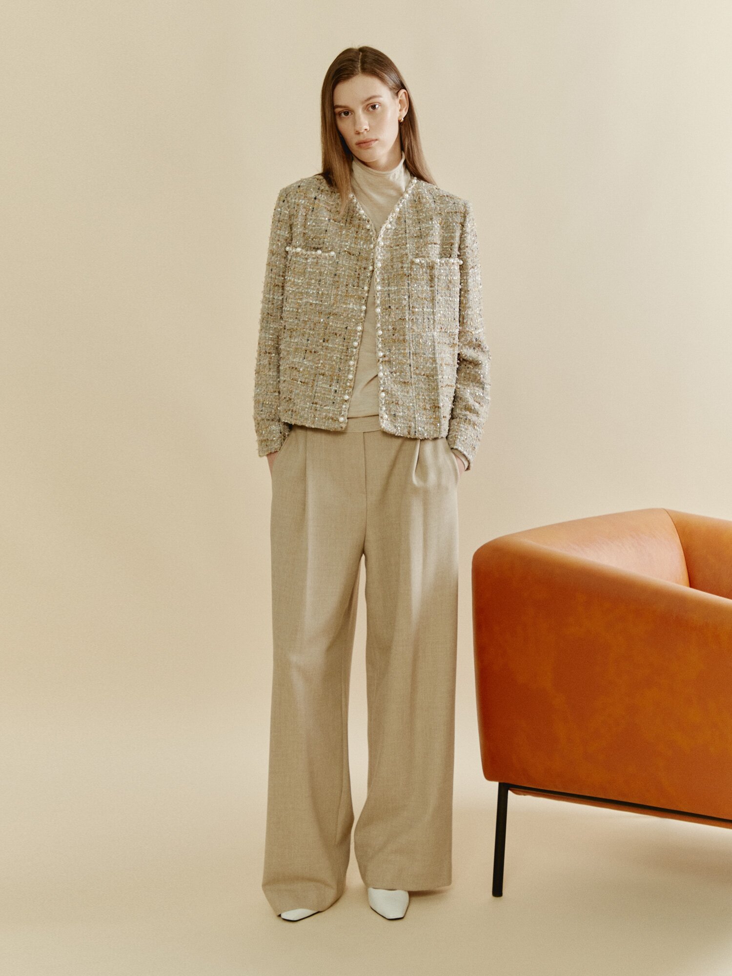 소프트 터치 라운드 하프넥 니트 (LIGHT BEIGE)