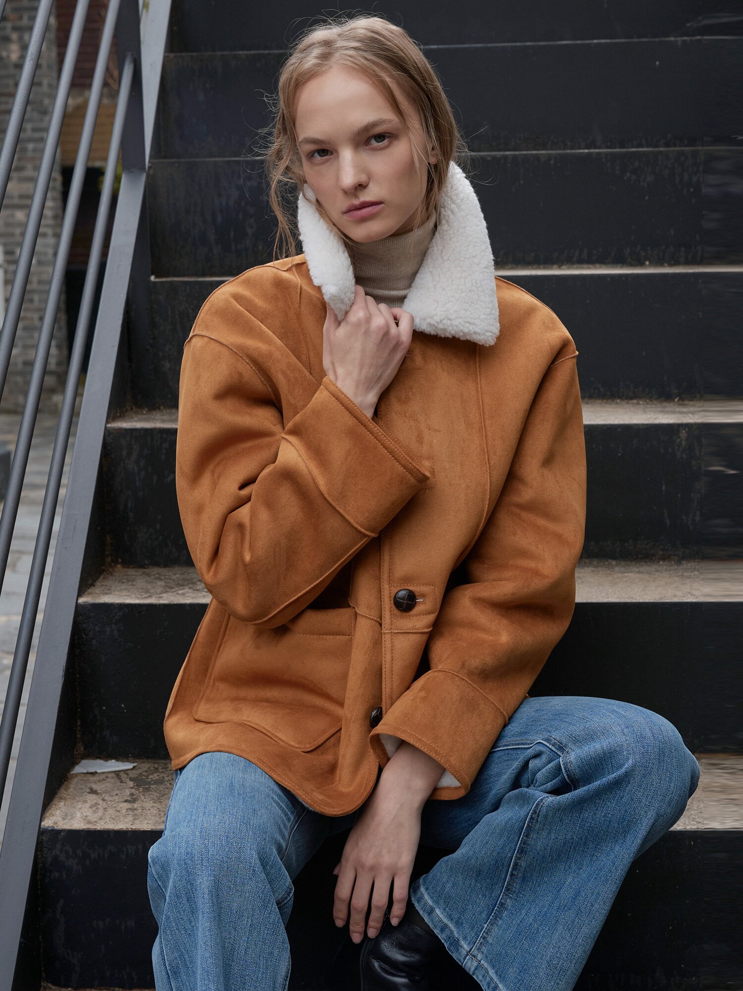 코튼 블렌드 워싱 부츠컷 데님팬츠 (BLUE)