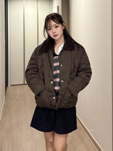 덕 다운 벨벳 텍스처 칼라 퀼팅 점퍼 