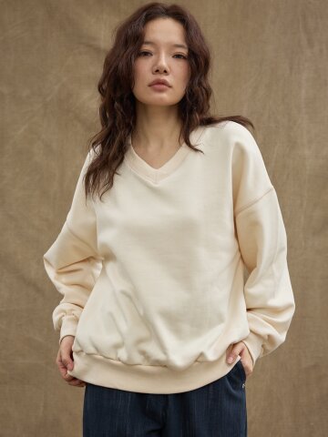 Mn7 V-Neck Sweatshirt [Cream]